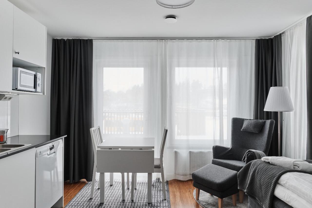 Continental Apartment Hotel Knivsta Knivsta  ภายนอก รูปภาพ