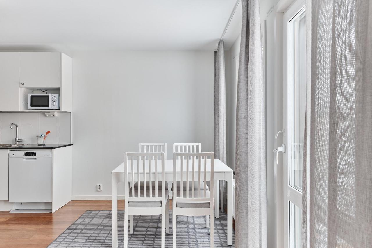 Continental Apartment Hotel Knivsta Knivsta  ภายนอก รูปภาพ