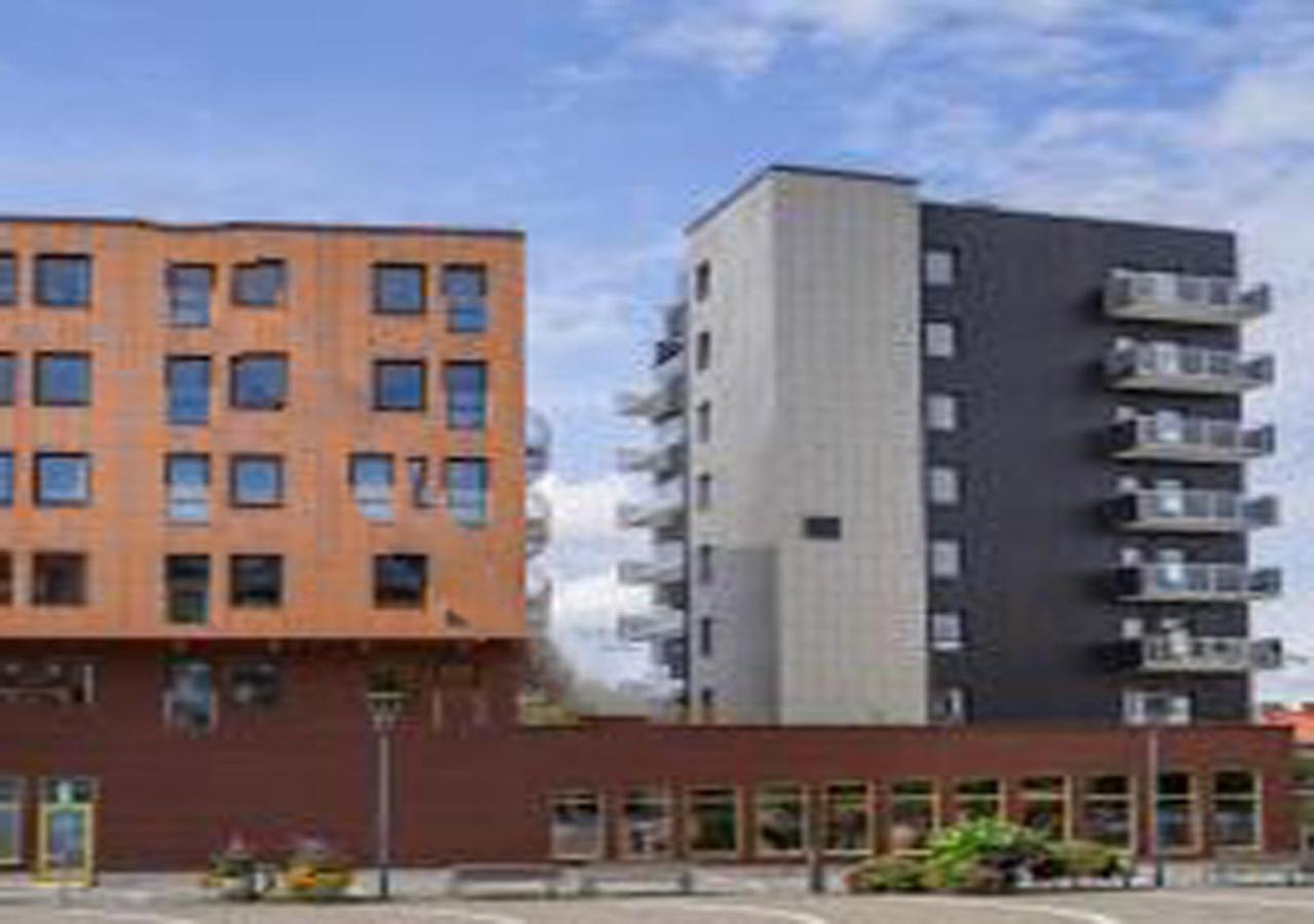 Continental Apartment Hotel Knivsta Knivsta  ภายนอก รูปภาพ